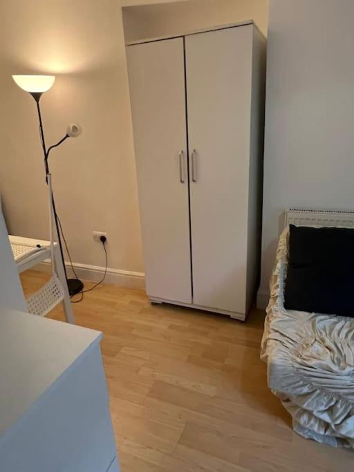 לונדון 001- Lovely 3-Bedroom Very Close To Oxford Street מראה חיצוני תמונה