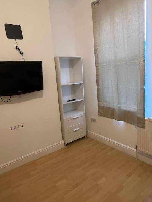 לונדון 001- Lovely 3-Bedroom Very Close To Oxford Street מראה חיצוני תמונה